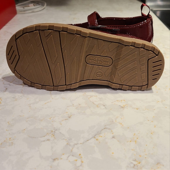 Old Navy Ruby Red 9t Dress Shoes - Picture 4 of 4